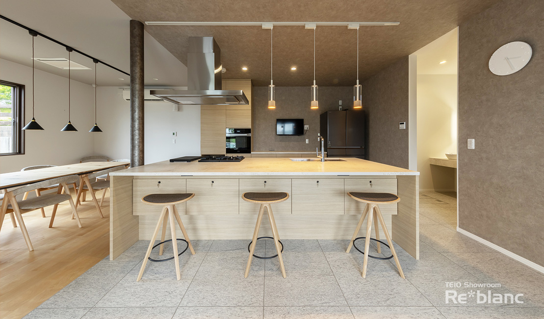 https://www.reblanc.com/case/design-ordermade-kitchen/002372.html