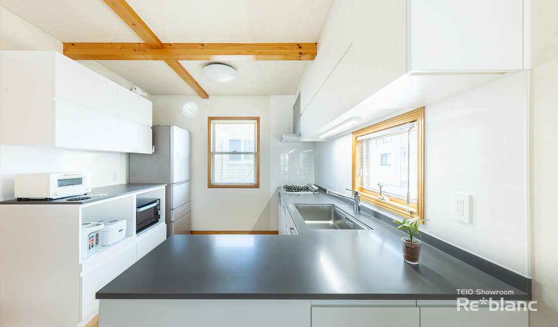 https://www.reblanc.com/case/storage-ordermade-kitchen/002448.html
