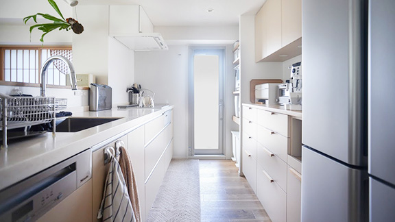 海外暮らしでお気に入りだったMiele食洗機と収納が充実したオーダーメイドキッチン